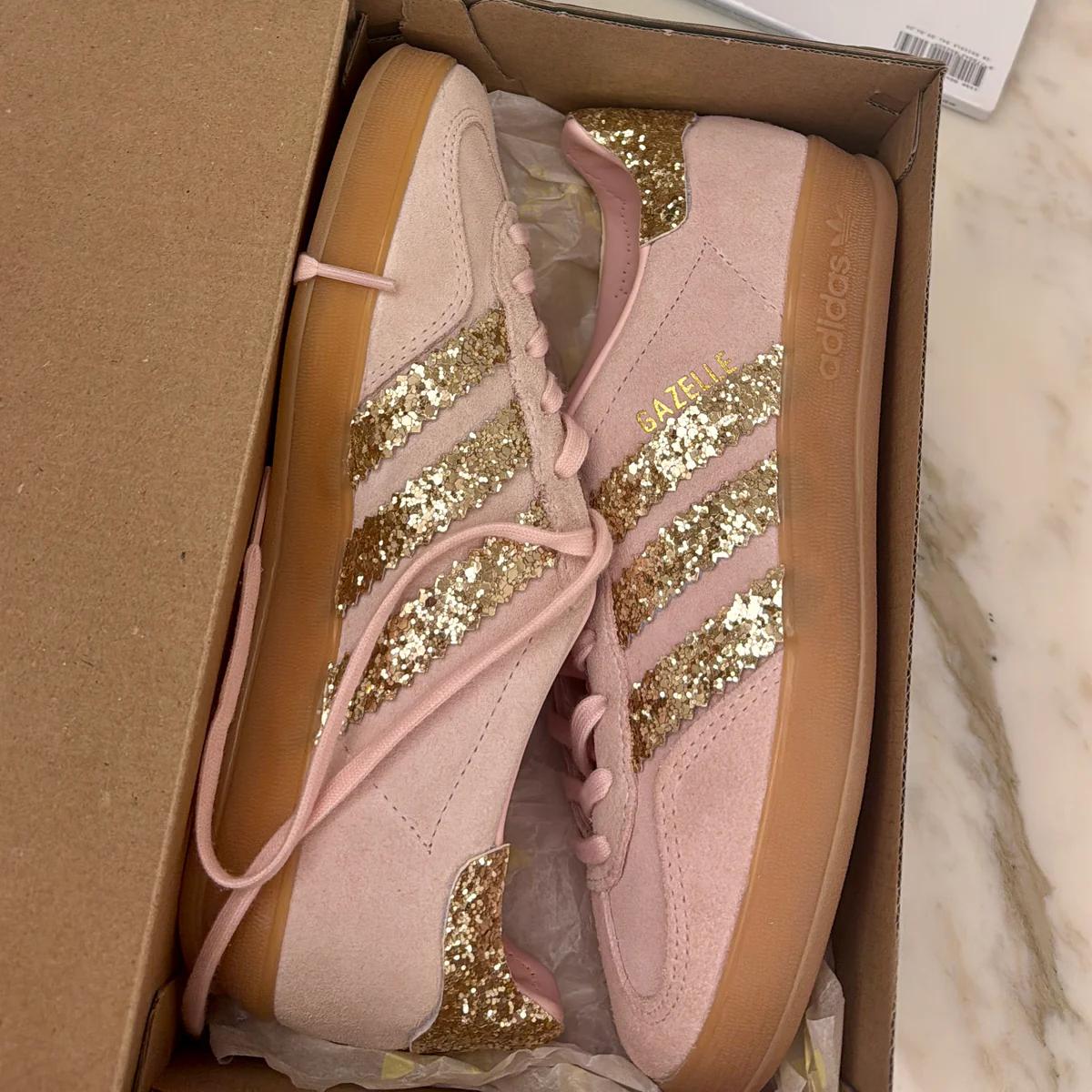 GAZELLE ROSA BRILHO