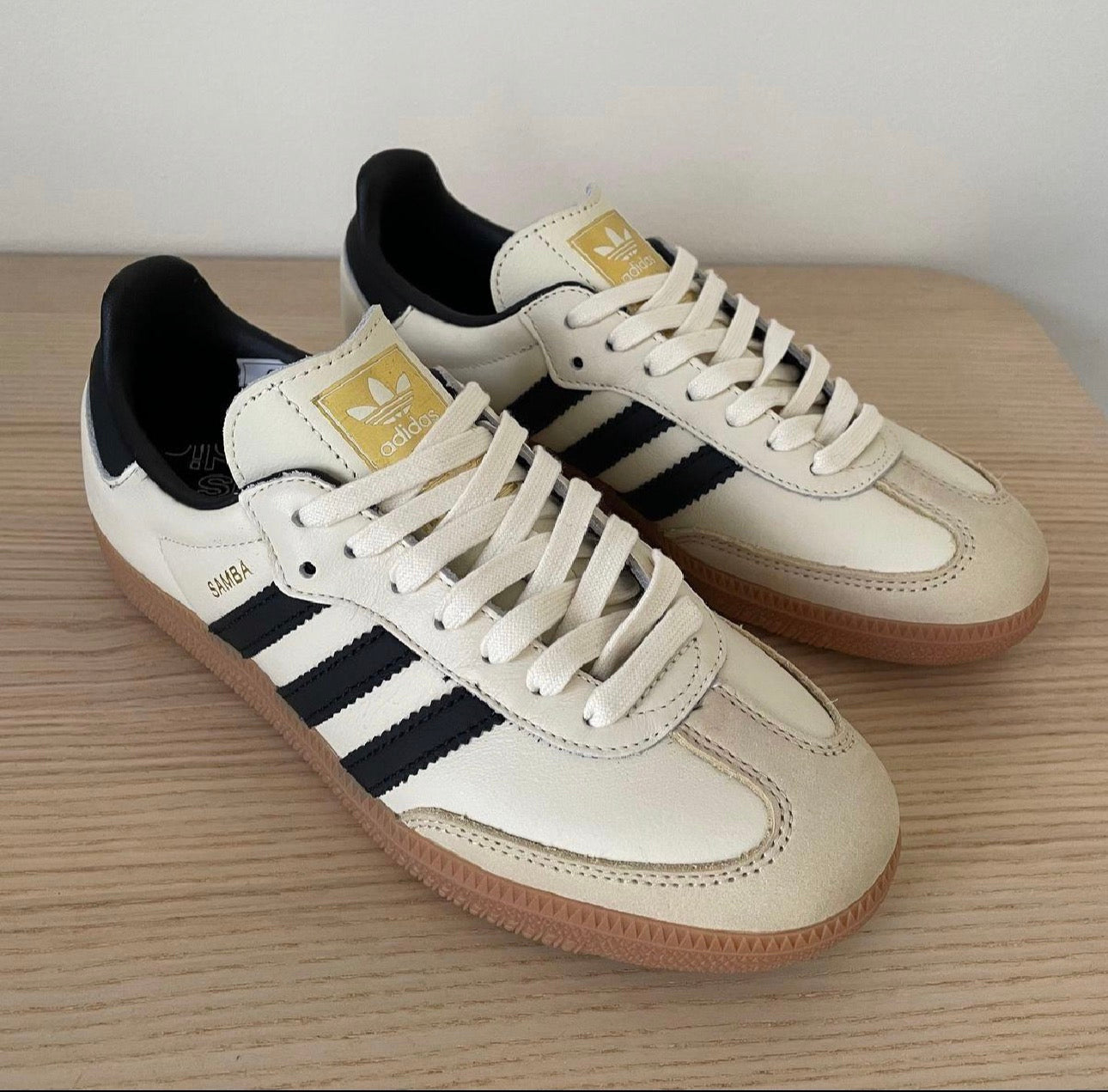 SAMBA BEGE PRETO